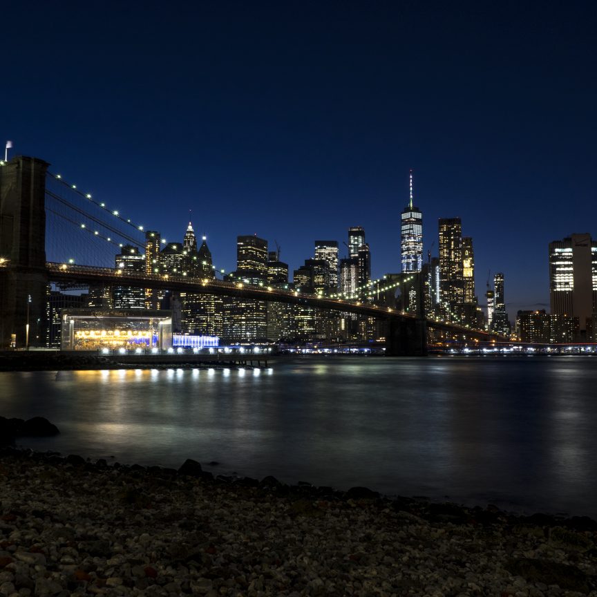 Puente de Brooklyn de noche